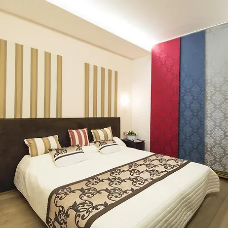 Luxury Pricna